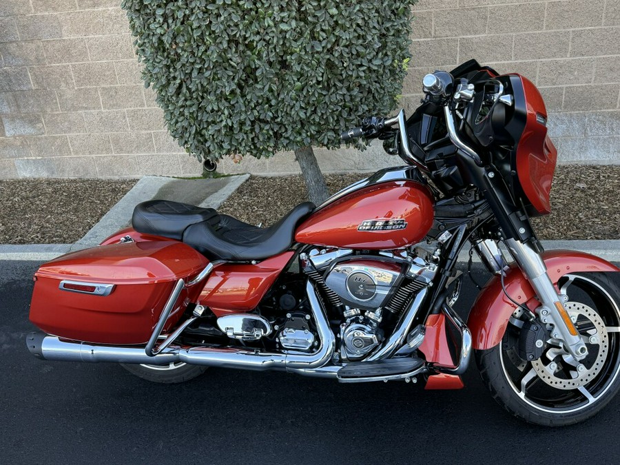 FLHX 2024 Street Glide®