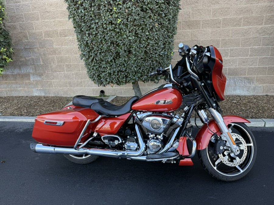 FLHX 2024 Street Glide®