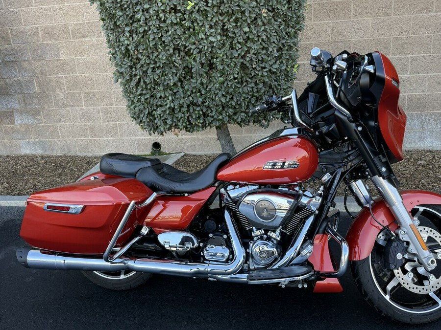 FLHX 2024 Street Glide®