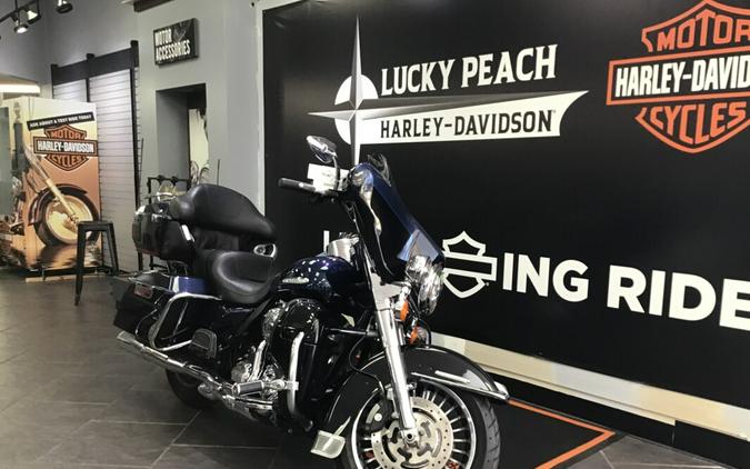 2013 Harley-Davidson® Electra Glide® Ultra Limited Big Blue Pearl/Vivid Black