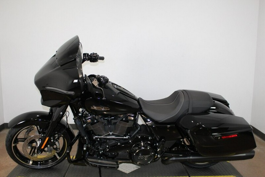 Harley-Davidson Street Glide® 2024 FLHX 84439766 VIVID BLACK