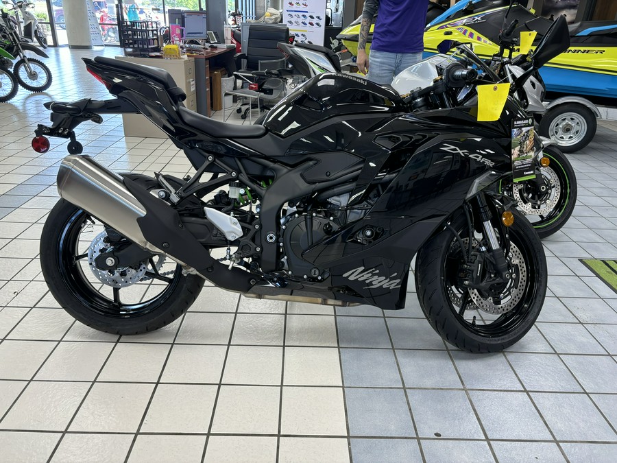 2024 Kawasaki Ninja® ZX™-4RR ABS