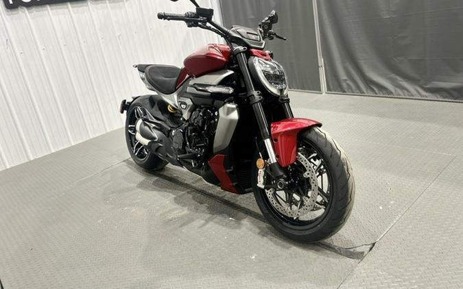 2026 Ducati XDiavel V4 Burning Red V4