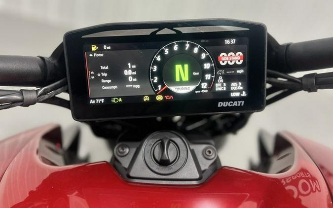 2026 Ducati XDiavel V4 Burning Red V4