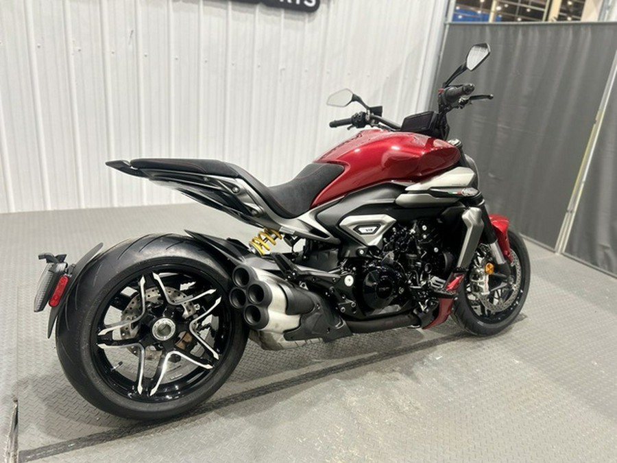 2026 Ducati XDiavel V4 Burning Red V4
