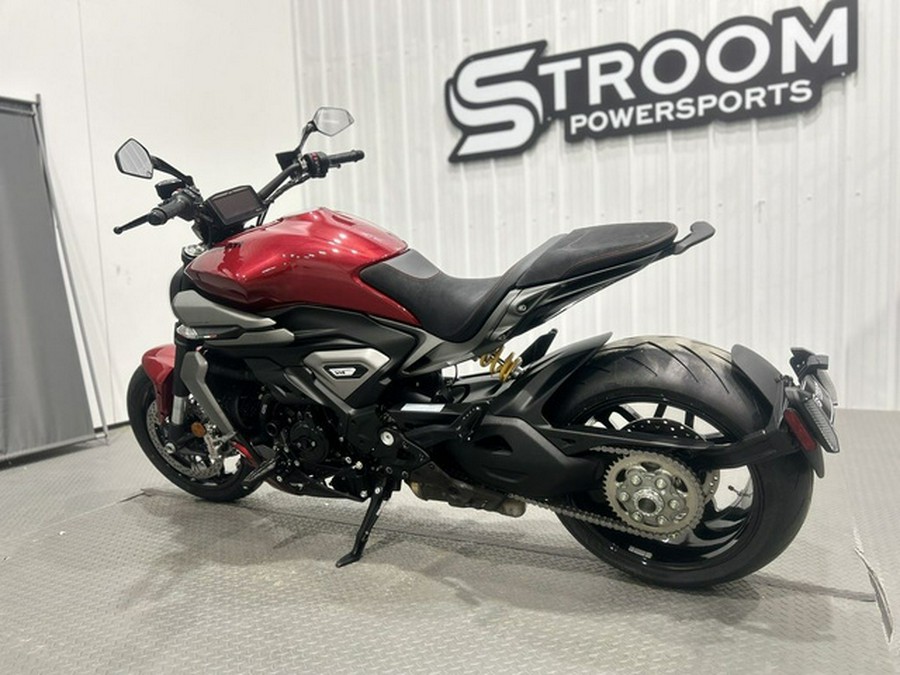 2026 Ducati XDiavel V4 Burning Red V4