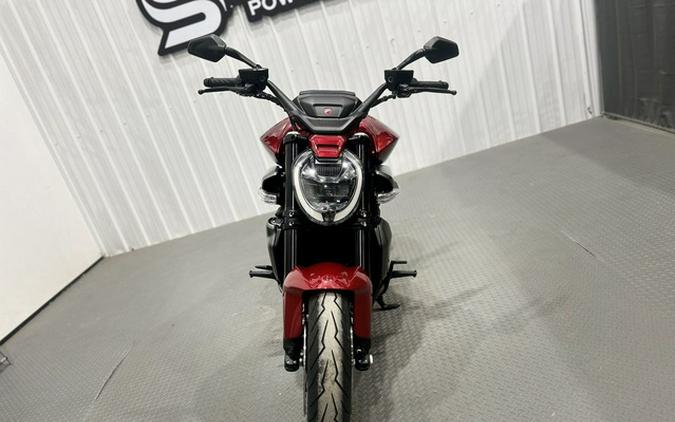 2026 Ducati XDiavel V4 Burning Red V4
