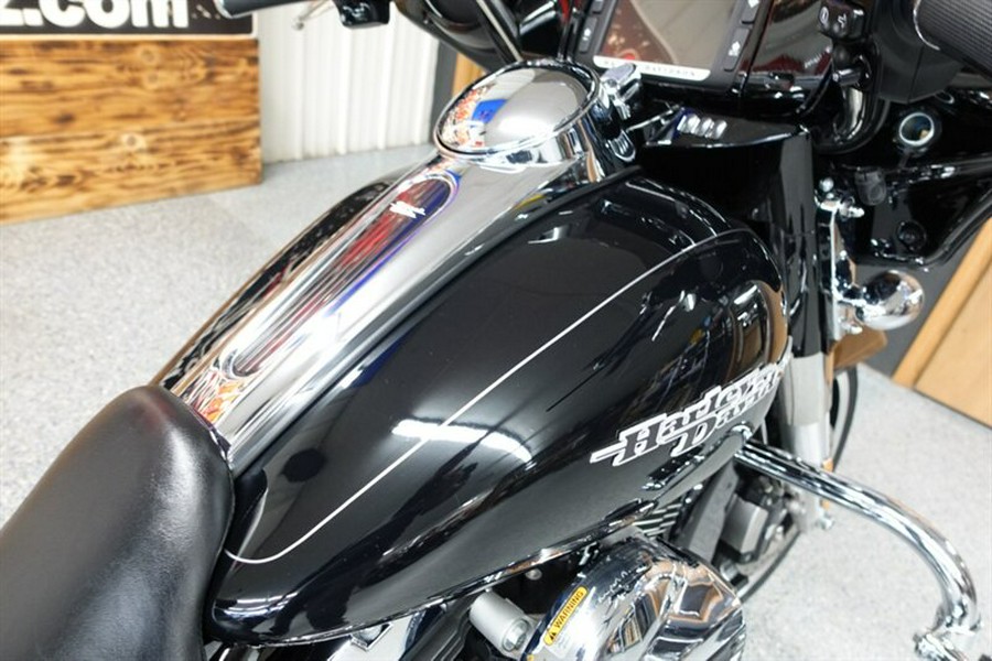 2015 Harley-Davidson Street Glide Special
