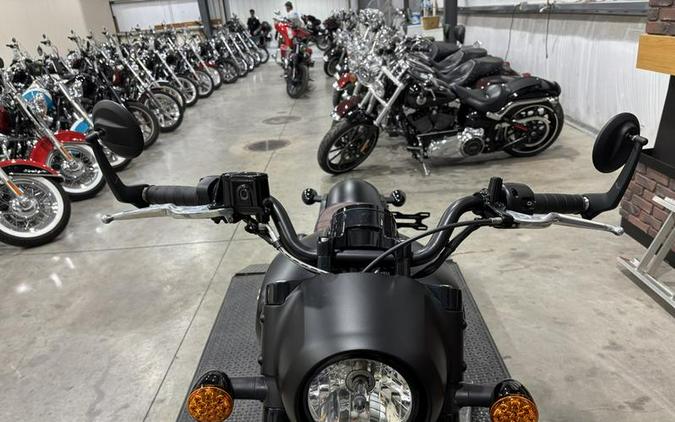 2021 Indian Motorcycle® Scout® Bobber ABS Thunder Black Smoke