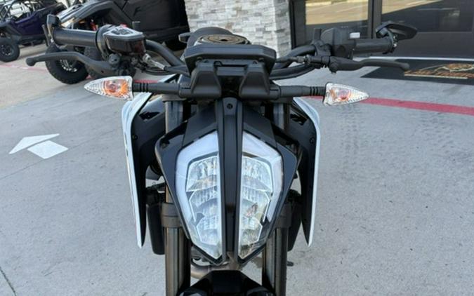 2024 KTM Duke 790