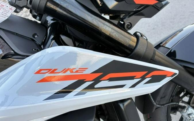 2024 KTM Duke 790