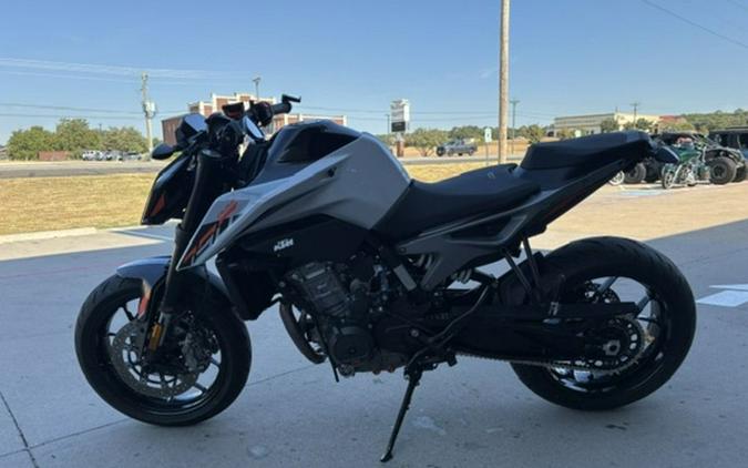 2024 KTM Duke 790