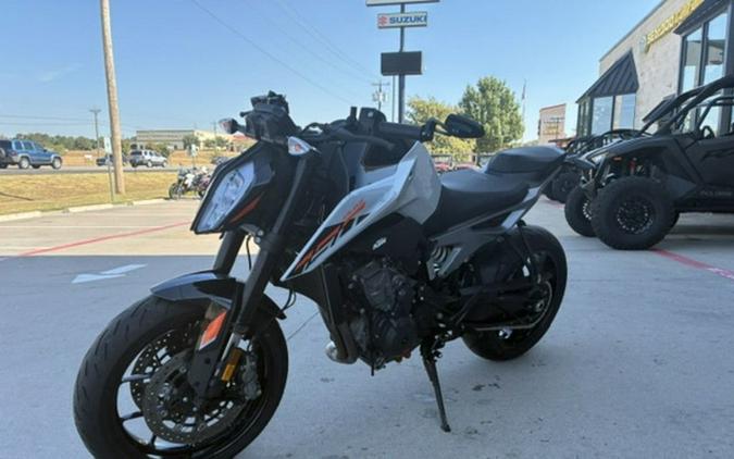 2024 KTM Duke 790