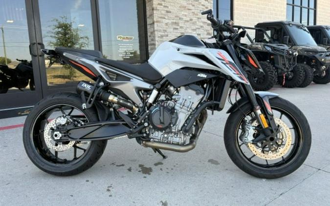 2024 KTM Duke 790