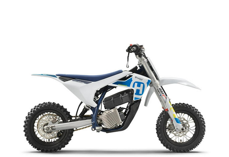 2023 Husqvarna® EE 3