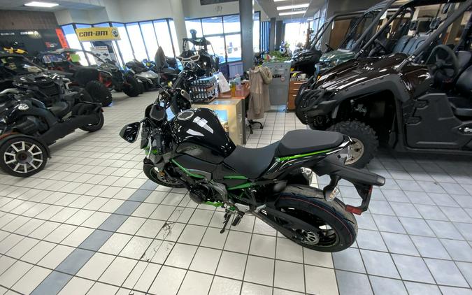 2024 Kawasaki Z900 SE ABS