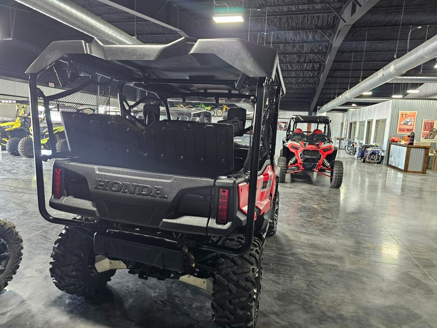 2016 Honda Pioneer 1000-5 Deluxe