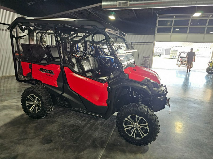 2016 Honda Pioneer 1000-5 Deluxe