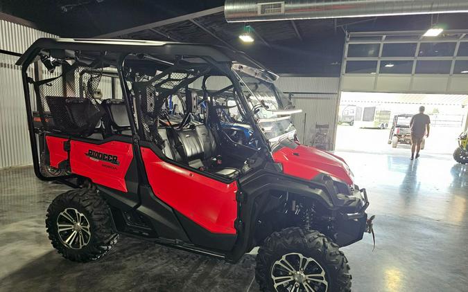 2016 Honda Pioneer 1000-5 Deluxe