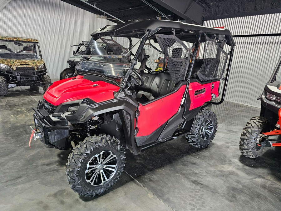 2016 Honda Pioneer 1000-5 Deluxe