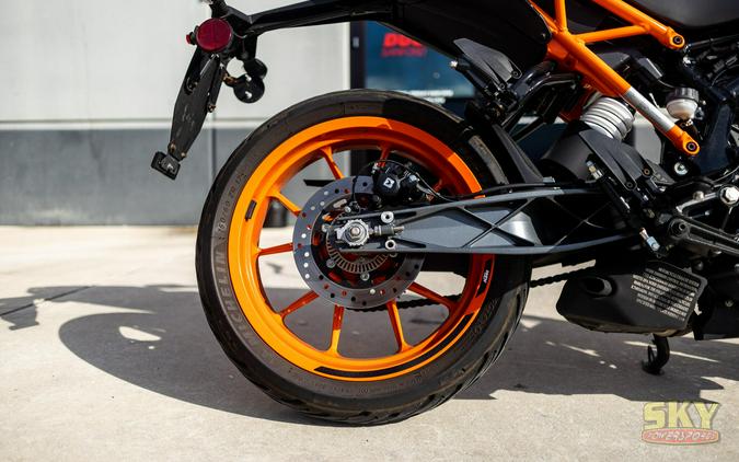 2023 KTM 200 DUKE