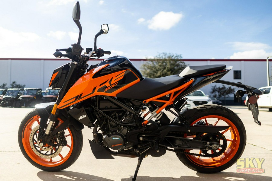 2023 KTM 200 DUKE