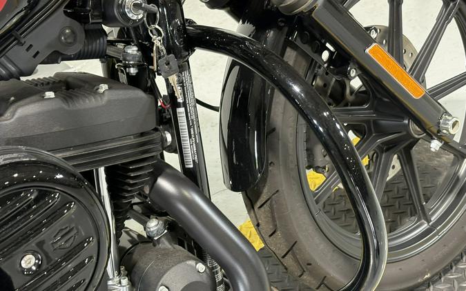 2021 Harley-Davidson® Iron 1200™ Vivid Black