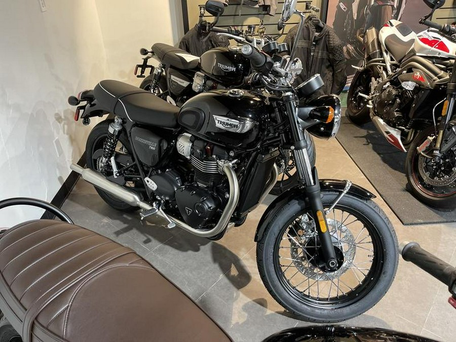 2022 Triumph Street Twin Jet Black