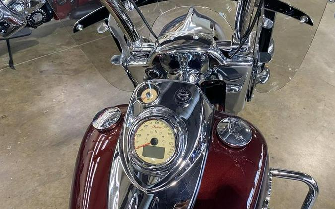 2022 Indian Motorcycle® Springfield® Maroon Metallic/Crimson Metallic