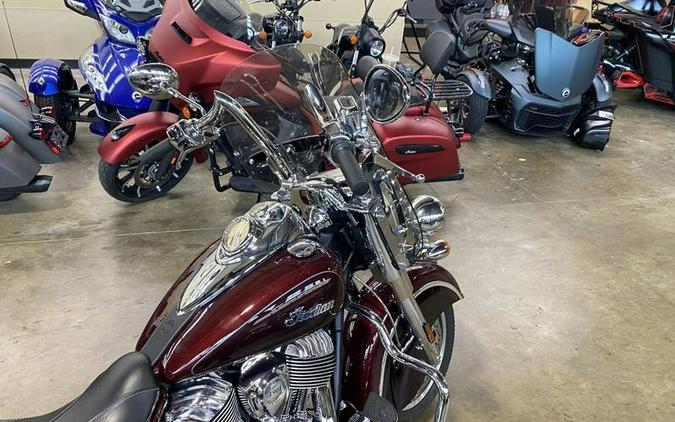 2022 Indian Motorcycle® Springfield® Maroon Metallic/Crimson Metallic