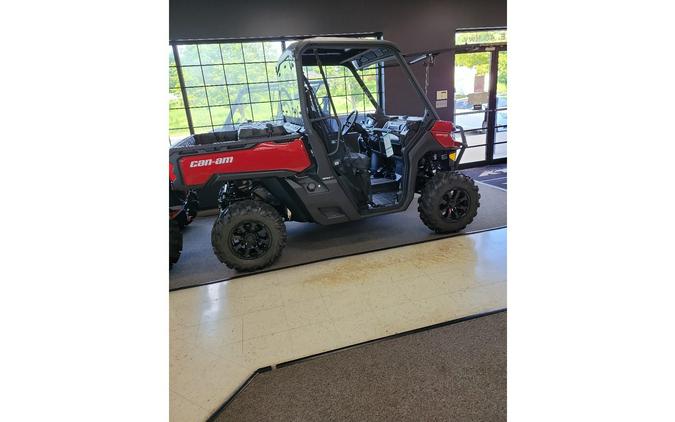 2024 Can-Am 8CRB DEF XT 64 HD10