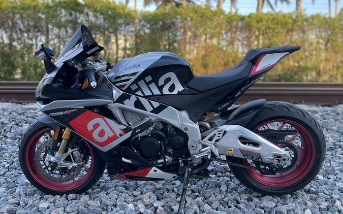 2016 Aprilia® RSV4 RF Factory