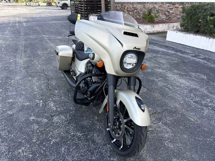 2022 Indian Motorcycle® Chieftain® Dark Horse® Icon Dirt Track Smoke