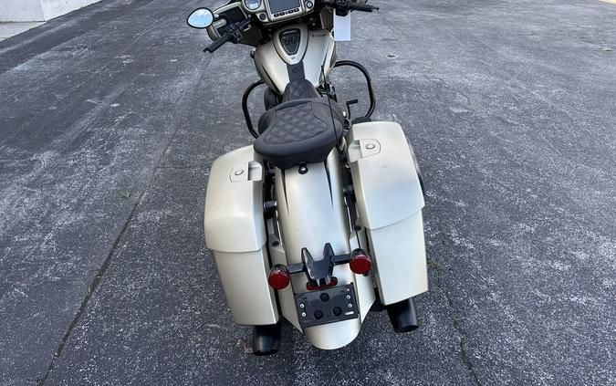 2022 Indian Motorcycle® Chieftain® Dark Horse® Icon Dirt Track Smoke