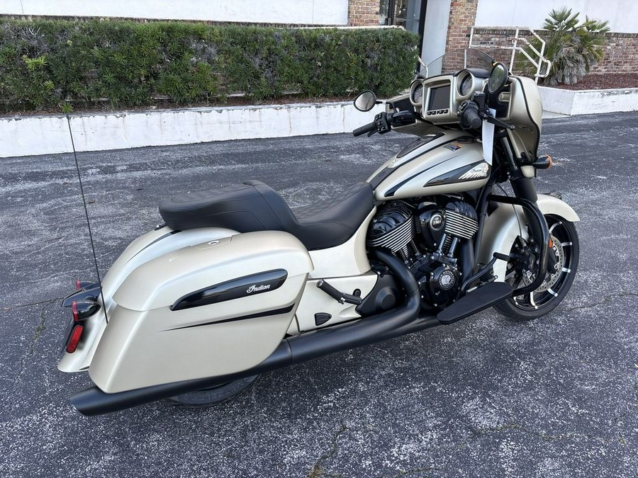 2022 Indian Motorcycle® Chieftain® Dark Horse® Icon Dirt Track Smoke