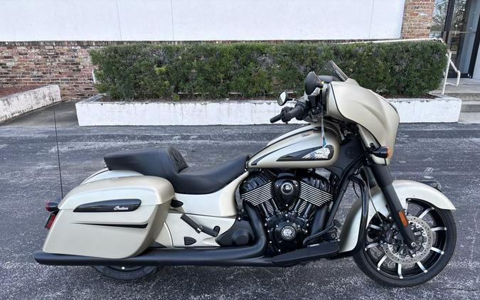 2022 Indian Motorcycle® Chieftain® Dark Horse® Icon Dirt Track Smoke