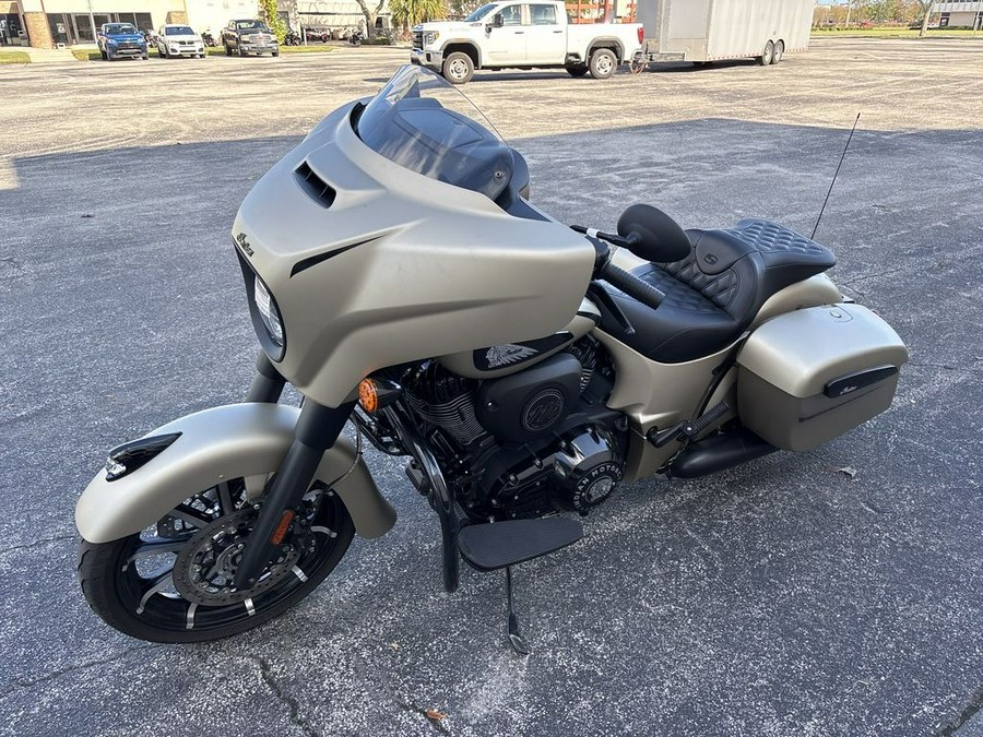 2022 Indian Motorcycle® Chieftain® Dark Horse® Icon Dirt Track Smoke