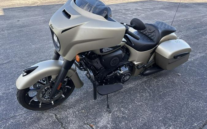 2022 Indian Motorcycle® Chieftain® Dark Horse® Icon Dirt Track Smoke