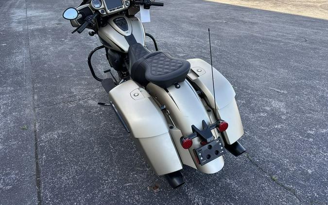 2022 Indian Motorcycle® Chieftain® Dark Horse® Icon Dirt Track Smoke