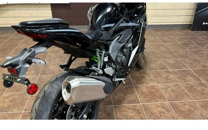 2026 Kawasaki Ninja® ZX™-4RR ABS