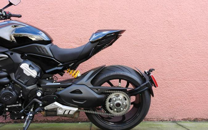 2024 Ducati Diavel V4 Black