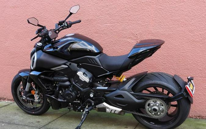 2024 Ducati Diavel V4 Black