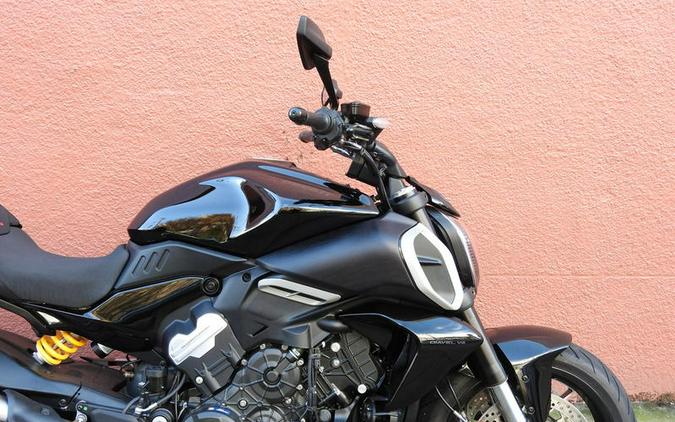 2024 Ducati Diavel V4 Black