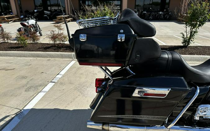 2011 Harley-Davidson Road Glide Ultra Vivid Black