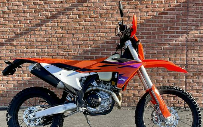 2024 KTM 500 EXC-F Six Days First Look [Fast Facts]