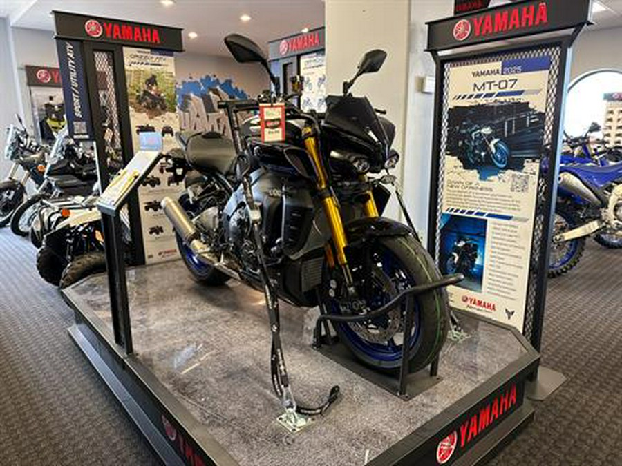 2025 Yamaha MT-10 SP