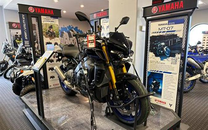 2025 Yamaha MT-10 SP