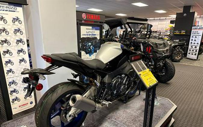 2025 Yamaha MT-10 SP