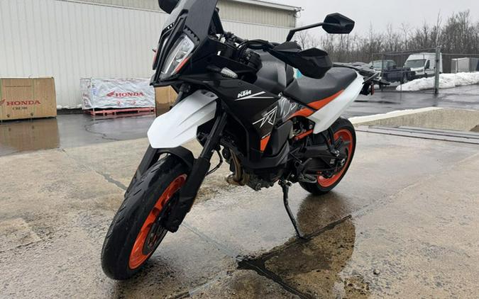2024 KTM SMT 890