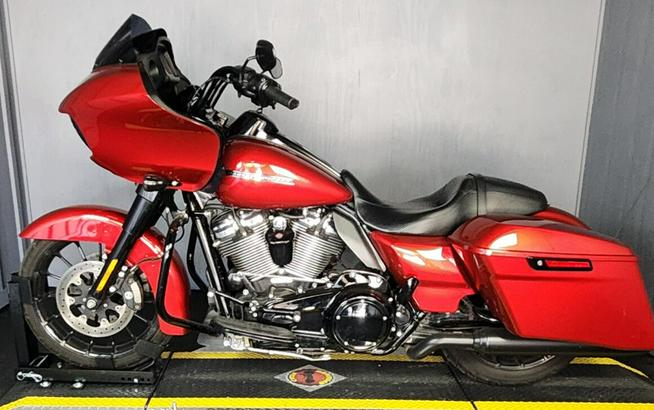 2018 Harley-Davidson Road Glide Special FLTRXS WICKED RED